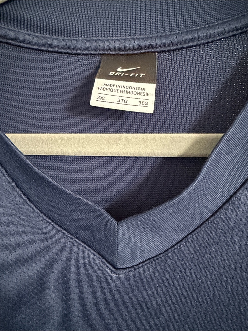 Nike Sleeveless V-Neck Golf Pullover in Navy Blue with White Swoosh - Picture 2 of 3